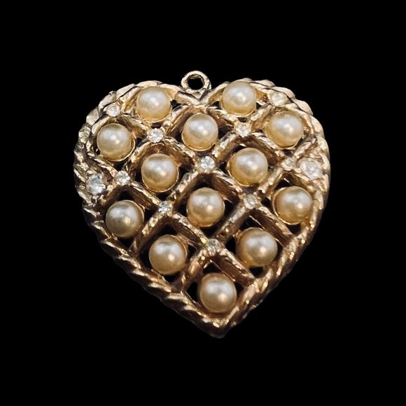Unbranded Jewelry - Vintage Gold Tone And Faux Pearl Heart Brooch/Pendant (4782)